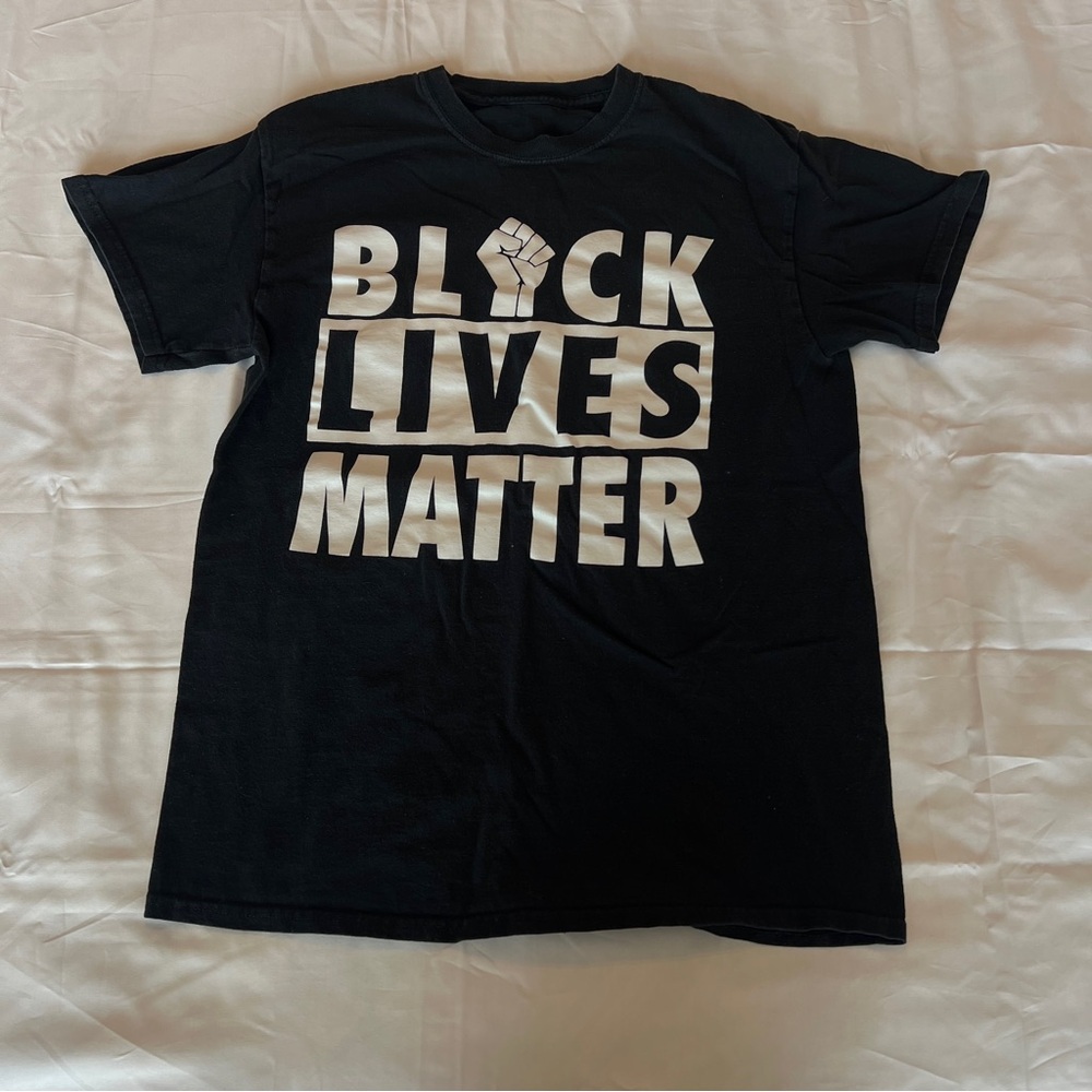 BLM size m/l unisex t-shirt